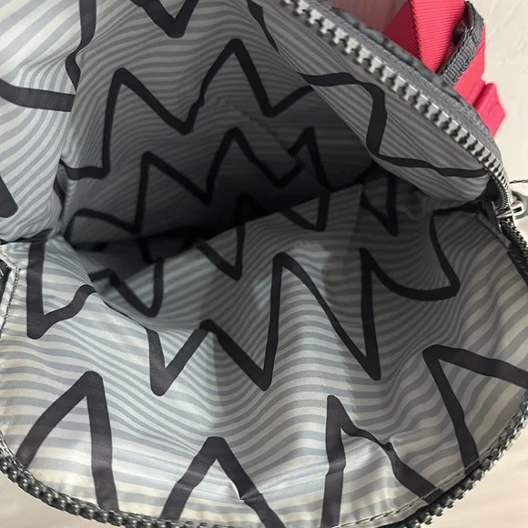 Lululemon side bag/purse - Picture 6 of 7